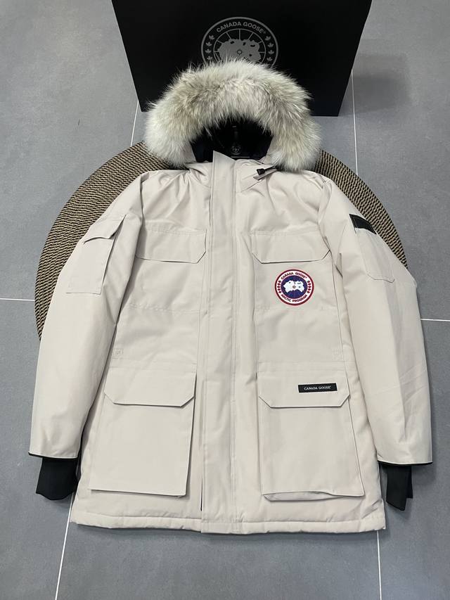 Top-of-the-line, off-white, Canada Gooes 24 new styles, 2008 couples' styles. Fa