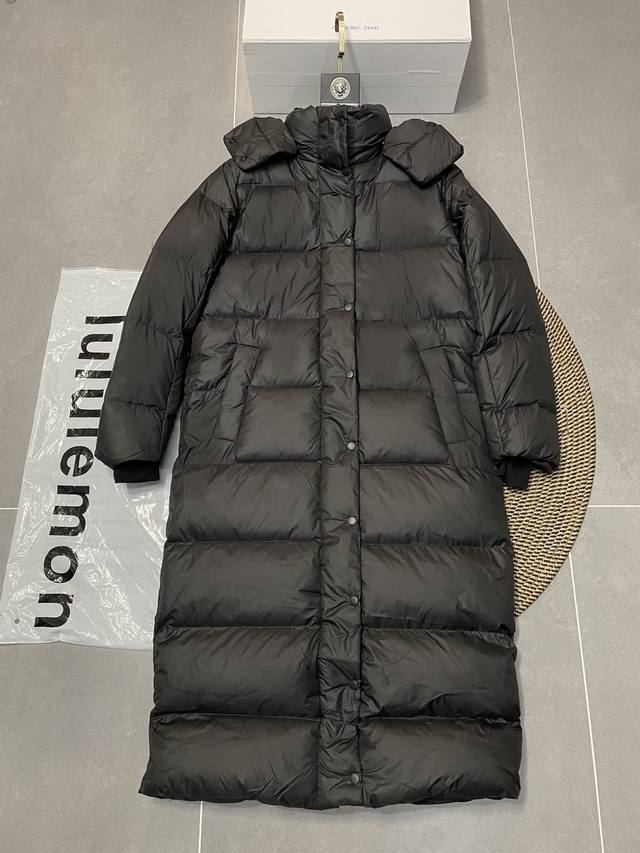 Lulu Lemon Wunder Puff Long Down JacketA Lulu Z product that's going viral is he