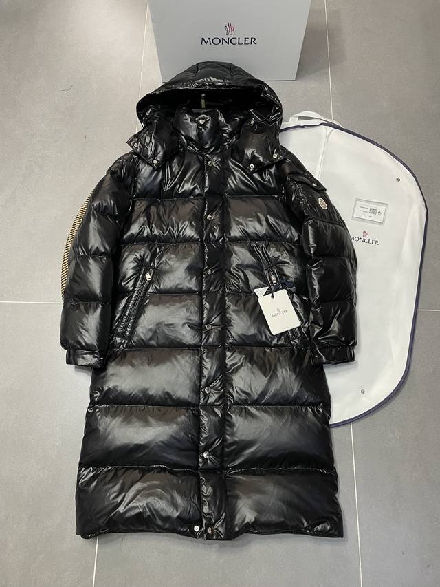 Moncler's new Fall/Winter 2022 long down jacket, DDD. The long-awaited Maya down