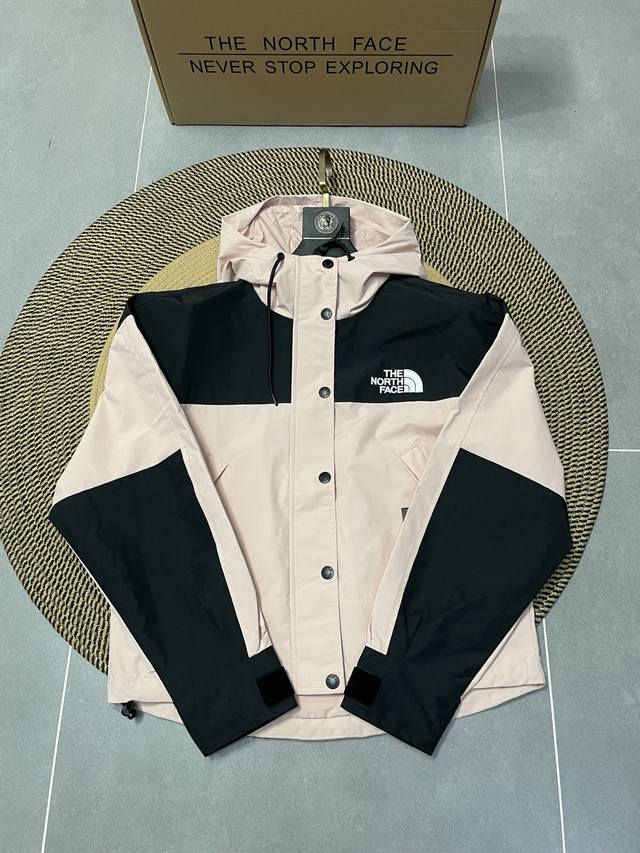 Pink The North Face Women's Short Jacket 1. Fabric: Made with Dryvent, a waterpr