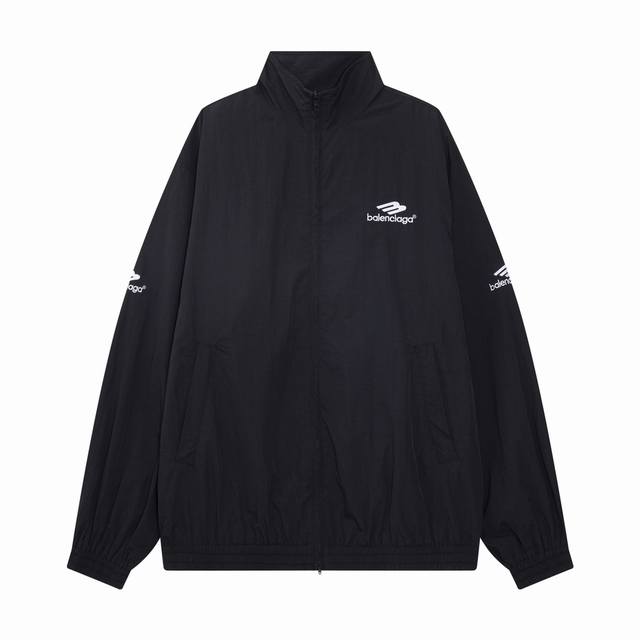 High-end Balenciaga 24. Fal sportswear. Cardi B's catwalk look. Logo embroidery