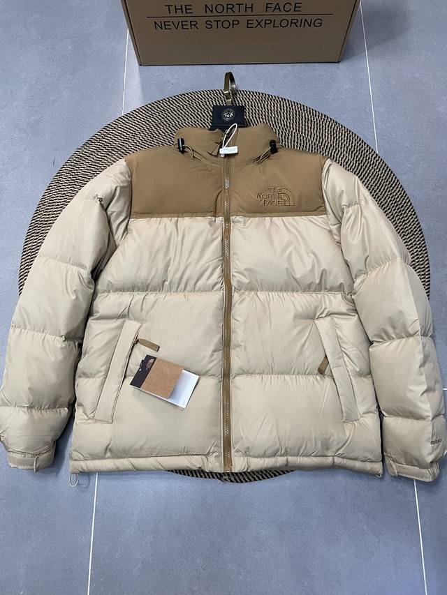 Wheat Yellow The North Face 1996 Nuptse 1996 Classic American Down Jacket, Premi