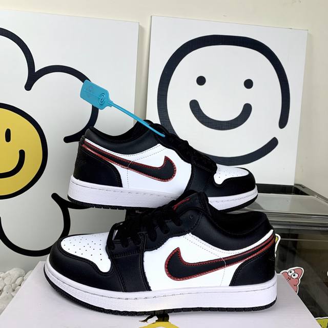 High version of the new Air Jordan 1 Low Aj low-top Mc005 black and red non-sli