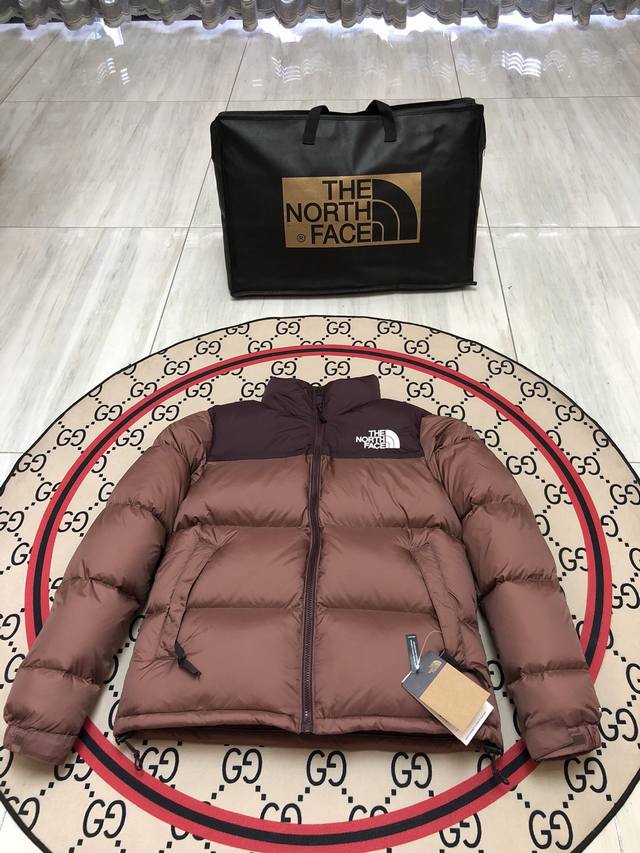 Top-quality original The North Face 1996 DDD. This top-quality replica is the hi