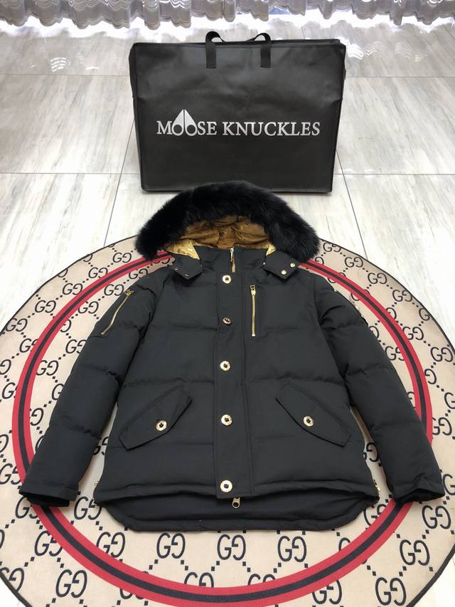 Moose Knuckles Scissors 06 Men's Short Fur Collar: Available in Black or White T