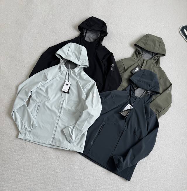 Ds Descente 25 New Fall Arrival! Men's all-weather outdoor hiking jacket! Highly