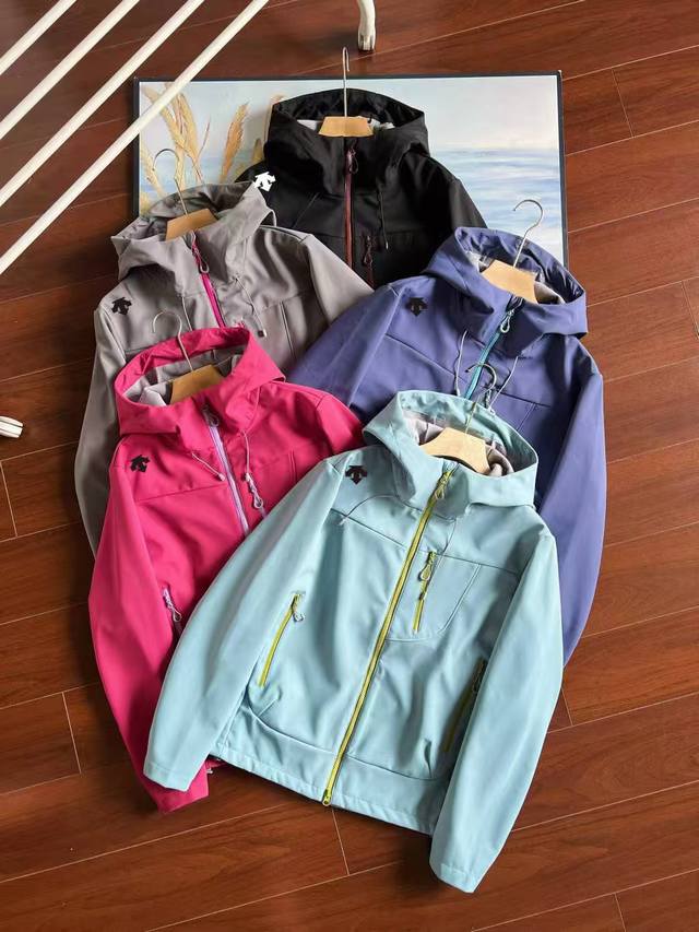Descente soft shell plus fleece jacket counters are updated simultaneously~ In s