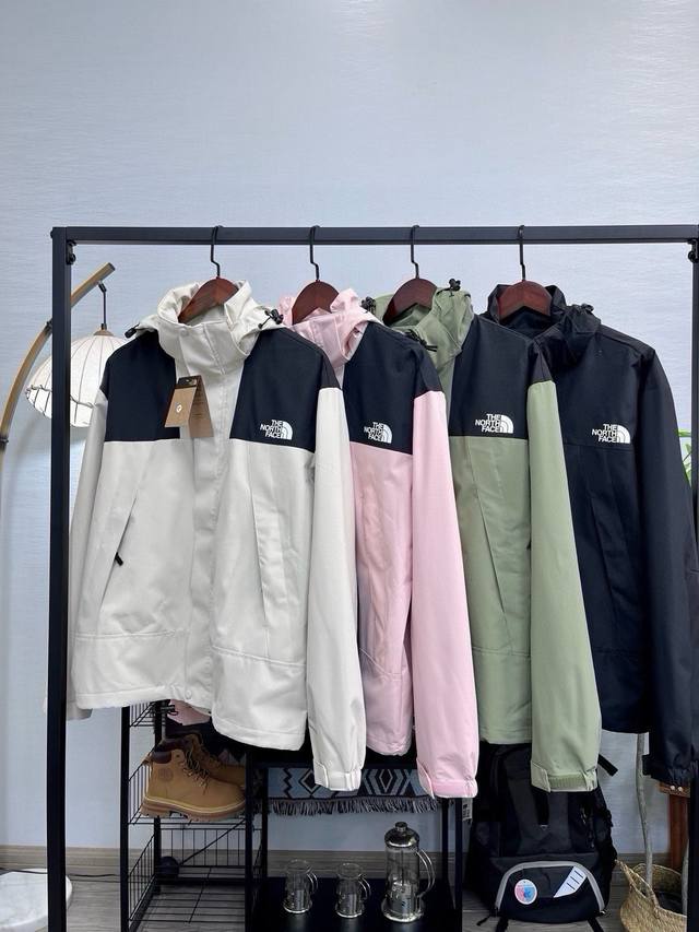 The North Face Four-Color Spliced Jacket Tnf The North Face four-color spliced h