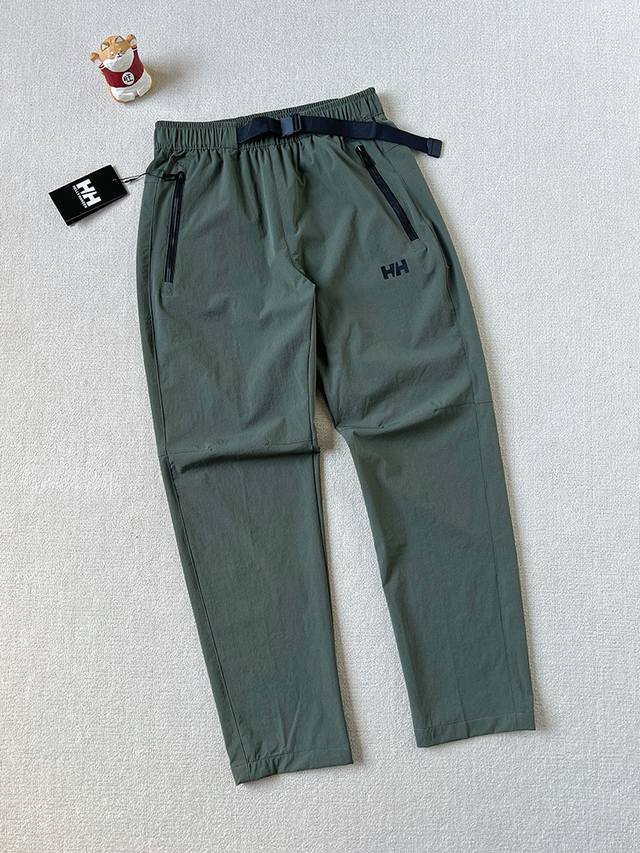 Helly Hansen Hh Summer Sportswear Pants feature a specially designed elastic wai
