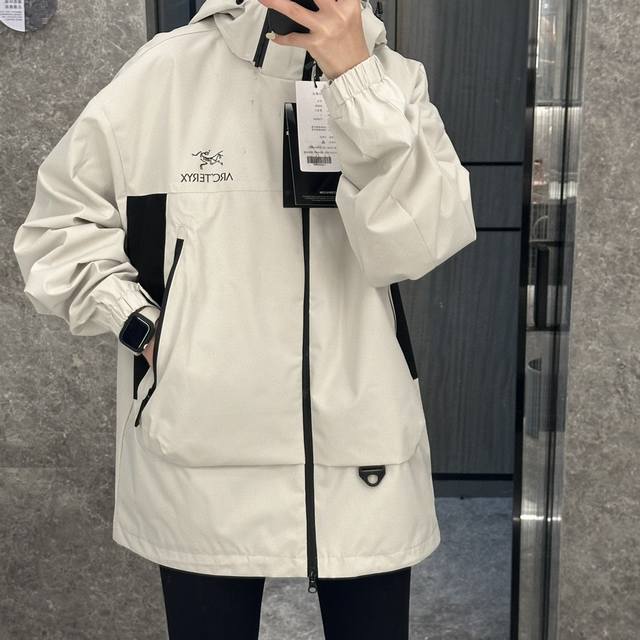Arcteryx Gore-Tex windproof and waterproof soft shell outdoor jacket DDD