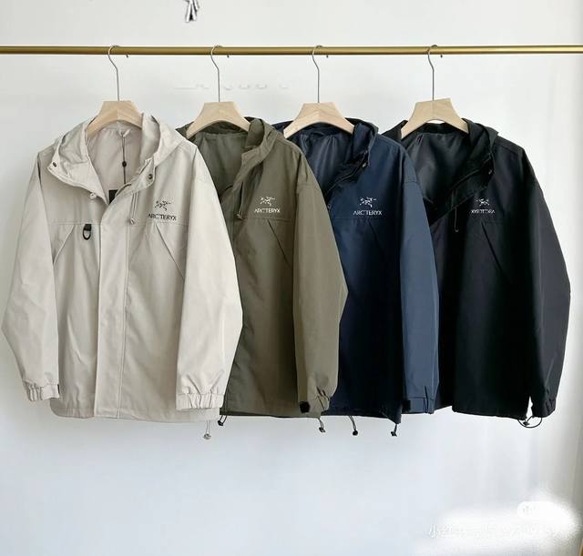 Exclusive in stock... Closet sale! The Arc'teryx 2025 Solano Hdody Men's Windpr