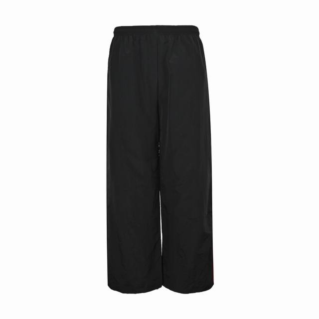 Balenciaga 24Fw Manchester United logo embroidered trousers DDD. Made from custo