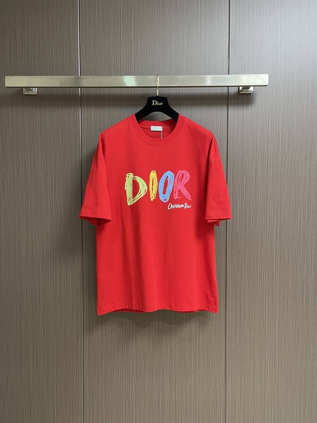 Dior's new early spring 2025 Spring collection, a crew-neck short-sleeved T-shir