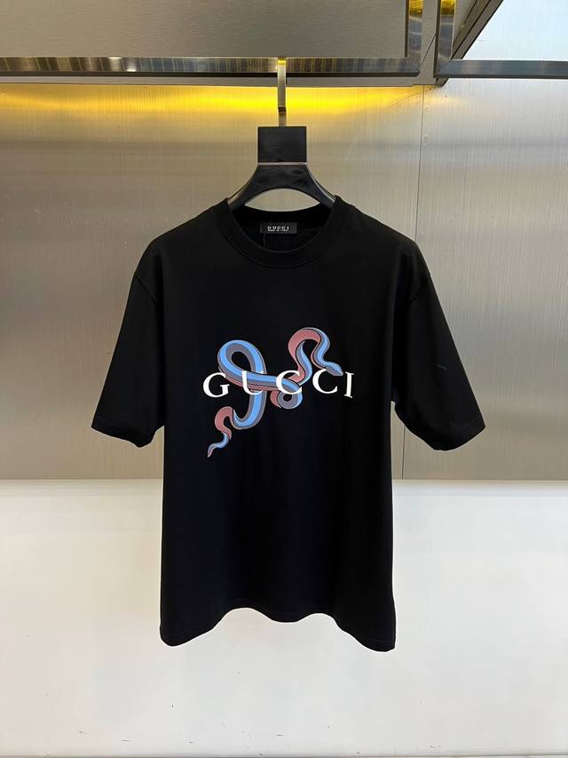 Gucci, 2025 new men's short-sleeved T-shirt, made from custom-made imported fabr