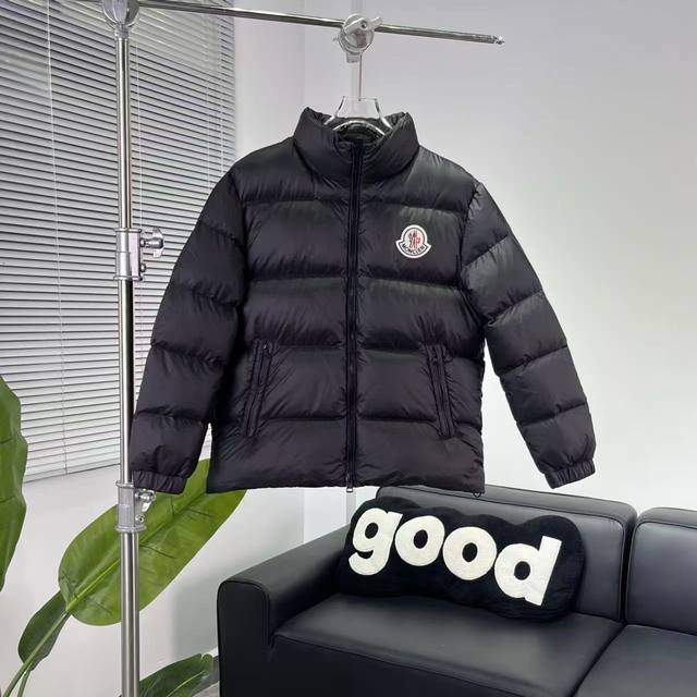 Style: Y139 Mon*Cler's latest Citala short down jacket for fall/winter 2025. A