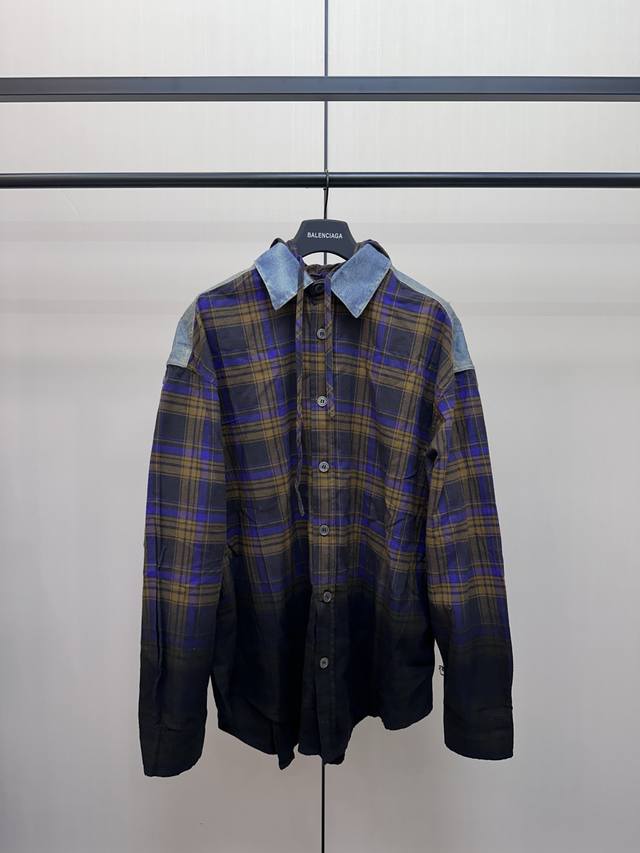 Acne Studios patchwork denim hooded long-sleeved shirt is made of cotton patchwo