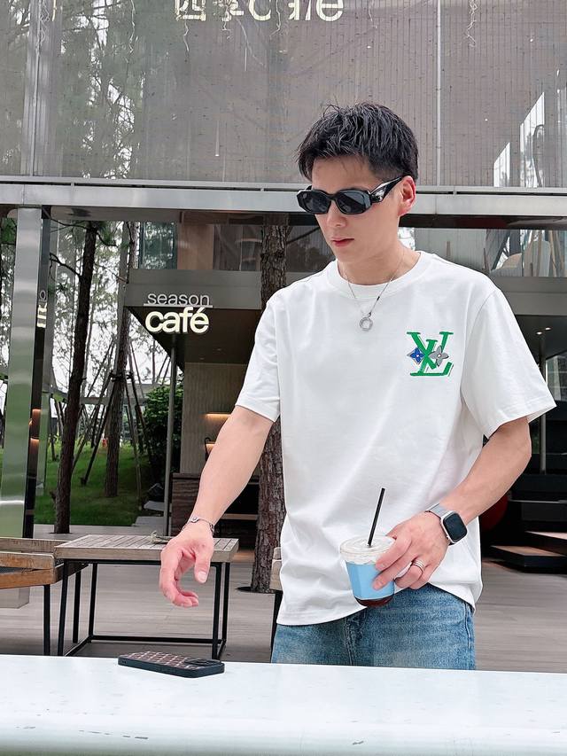 Louis Vuitton exclusive supply of new original men's casual short-sleeved high-e