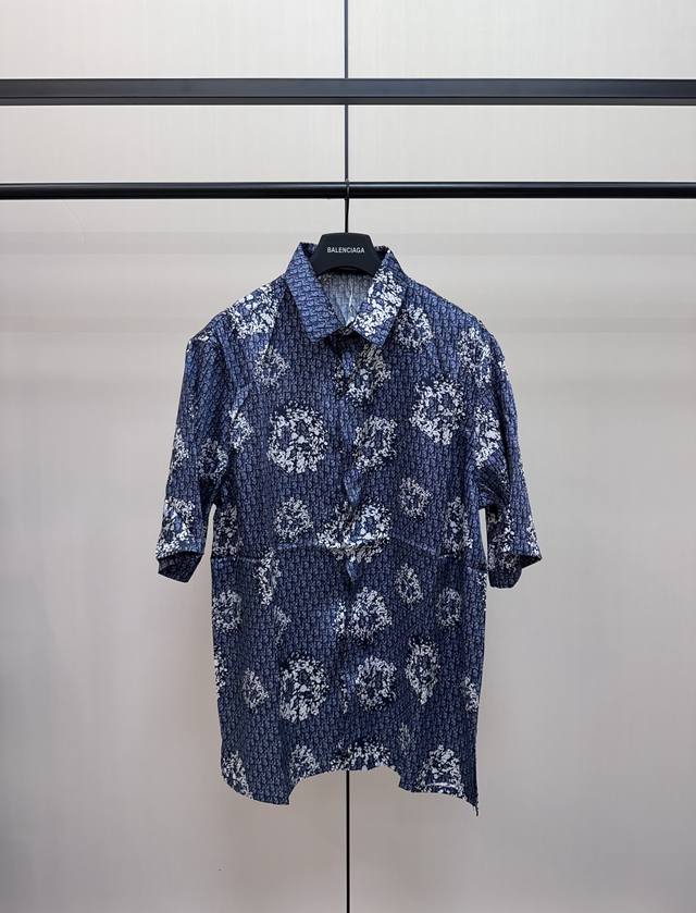 Dior Allover Floral Silk Short-Sleeved ShirtThis Spring/Summer new piece from th