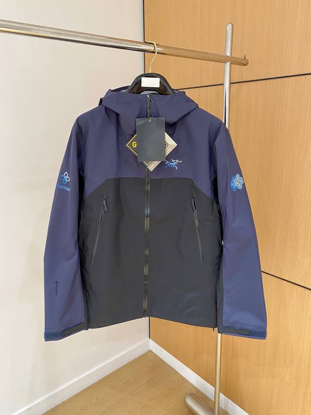 High-end quality guaranteed, exclusive first-run high-edition hardshell jacket
