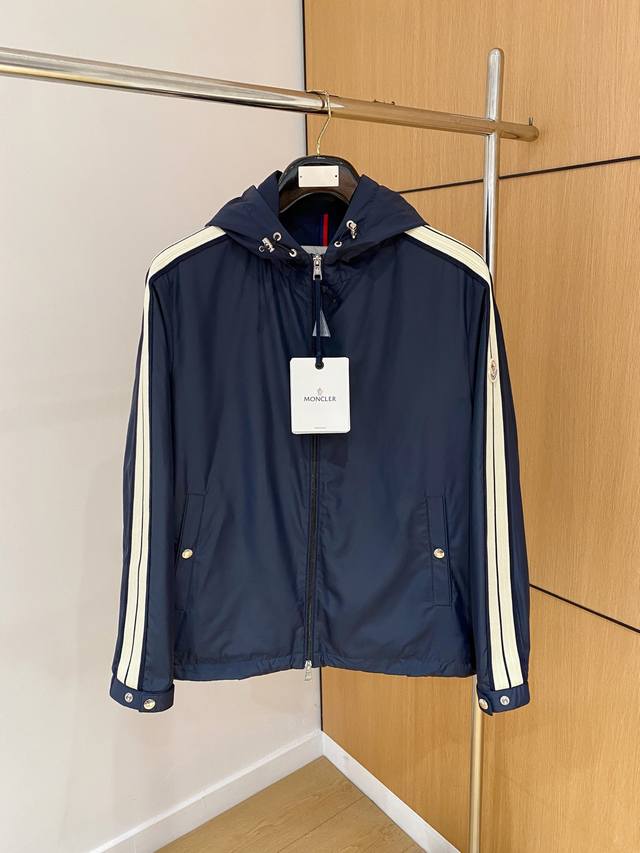 Moncler's new autumn/winter 2025 collection, this Moncler patchwork webbing thin