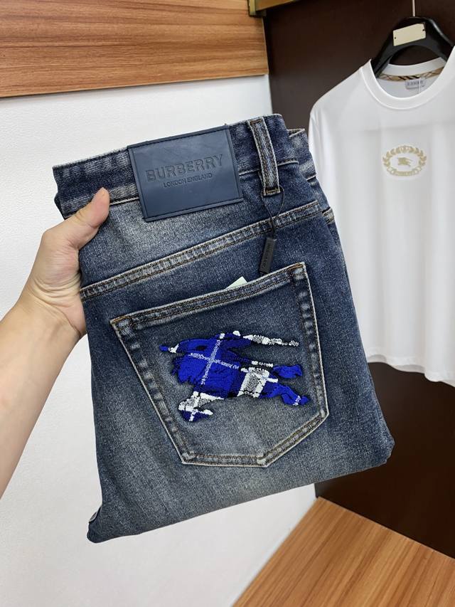 Burberry 25Ss men's slim straight jeans for autumn and winter. These new autumn
