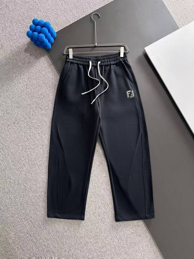 Next-day delivery: Fendi's new 2025 Fall elastic straight-leg casual pants. The