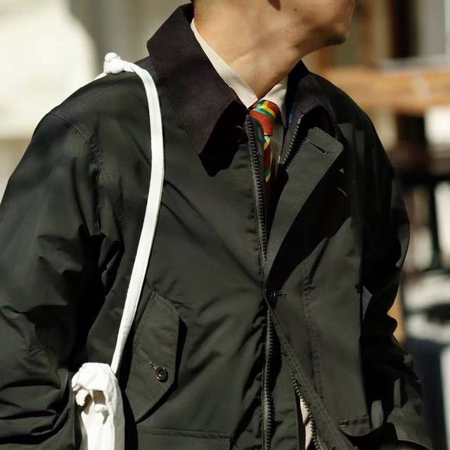 Model Image 25Aw Nanamica hunting jacket with detachable hood. 25 new autumn an