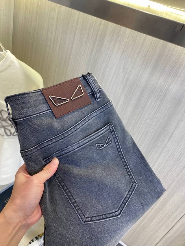 Fendi Fendi 2025 Spring/Summer new men's jeans are made of imported denim fabric