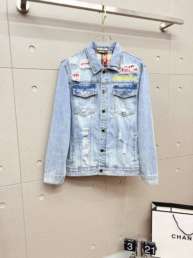Burberr'' top-of-the-line edition! 2025 new washed lettered denim jacket. A no-b