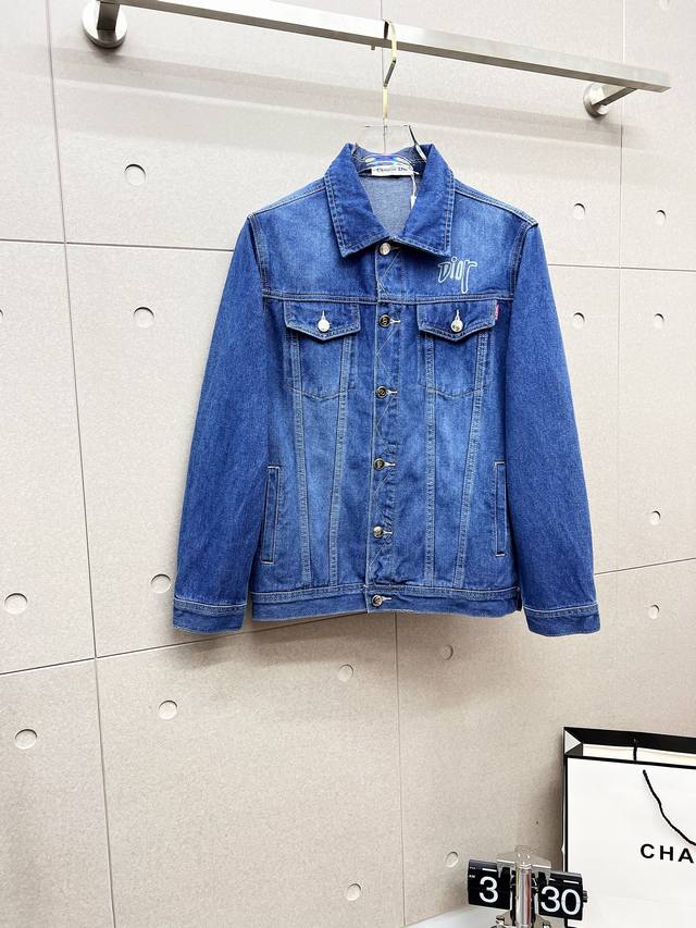 Dio's top-tier edition! 2025 new washed lettered denim jacket. A no-brainer! It