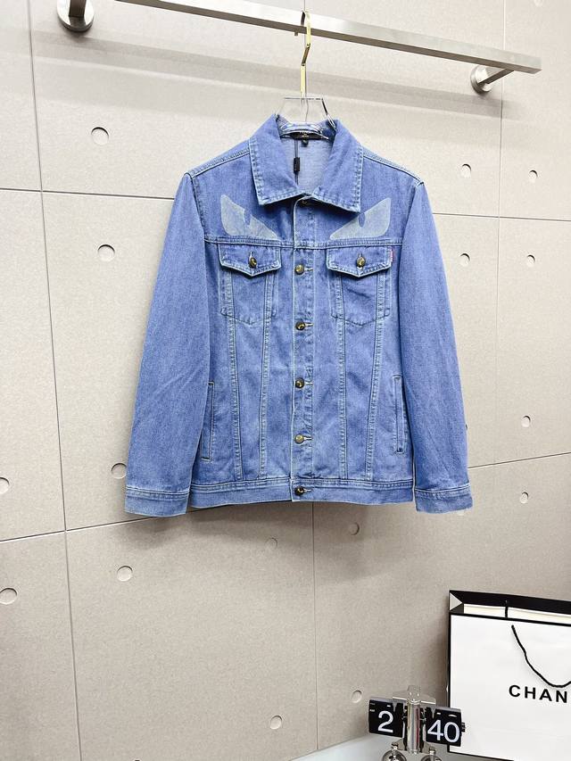 Fend'' top-tier edition! 2025 new washed lettered denim jacket. A no-brainer! It