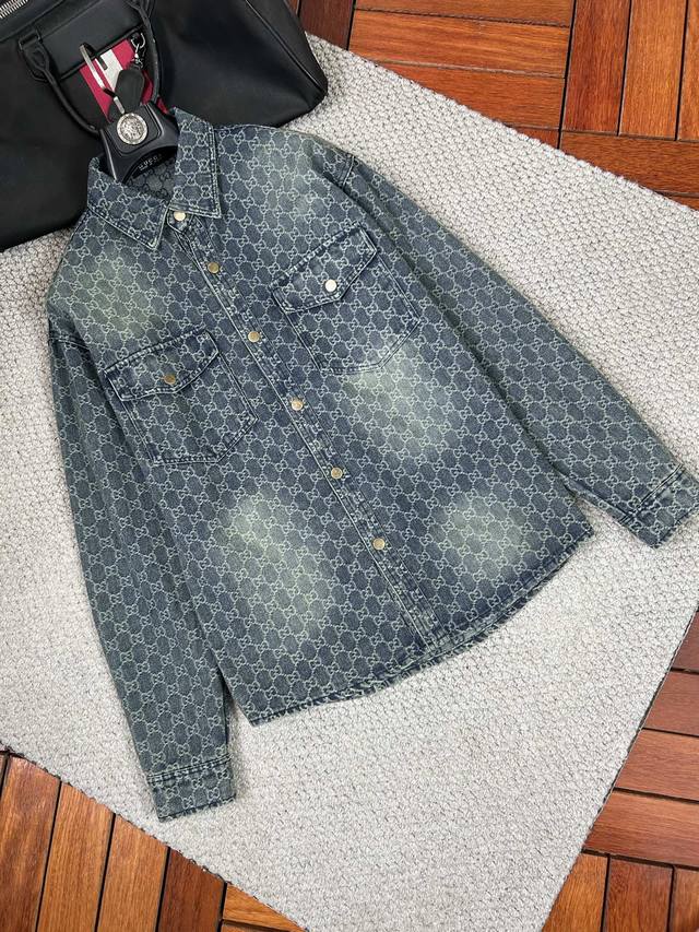 GU's Ss25 new summer and autumn denim jacket. Made from custom-made, high-densit