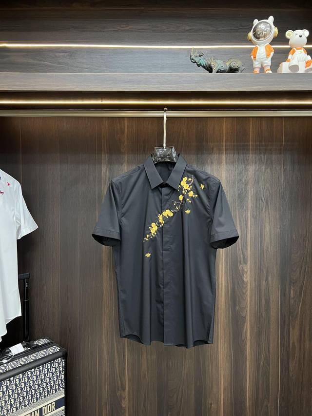 Main push, unstoppable stock, available until next year Armani Armani counter's