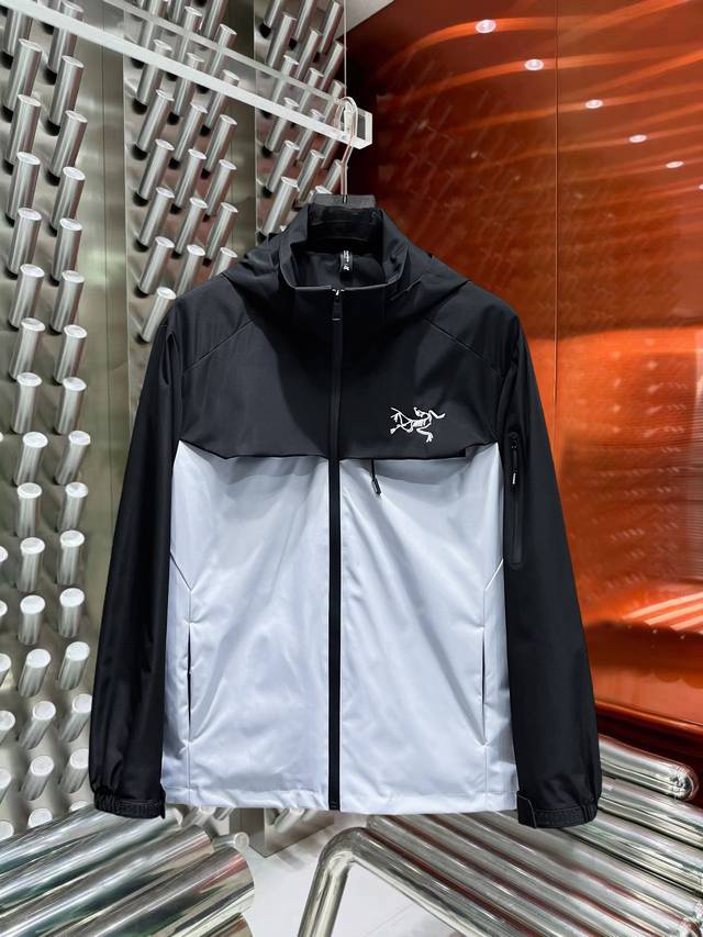 Same style as Arc'teryx's official website, all three labels available for sale