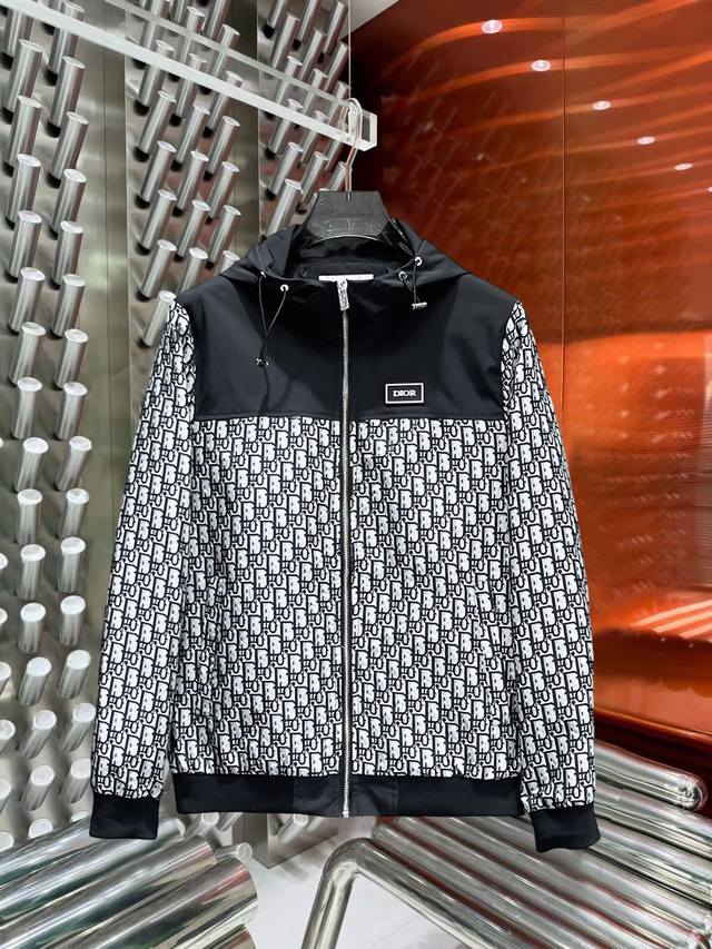 Same style as Dior's official website, all three labels are available for sale s
