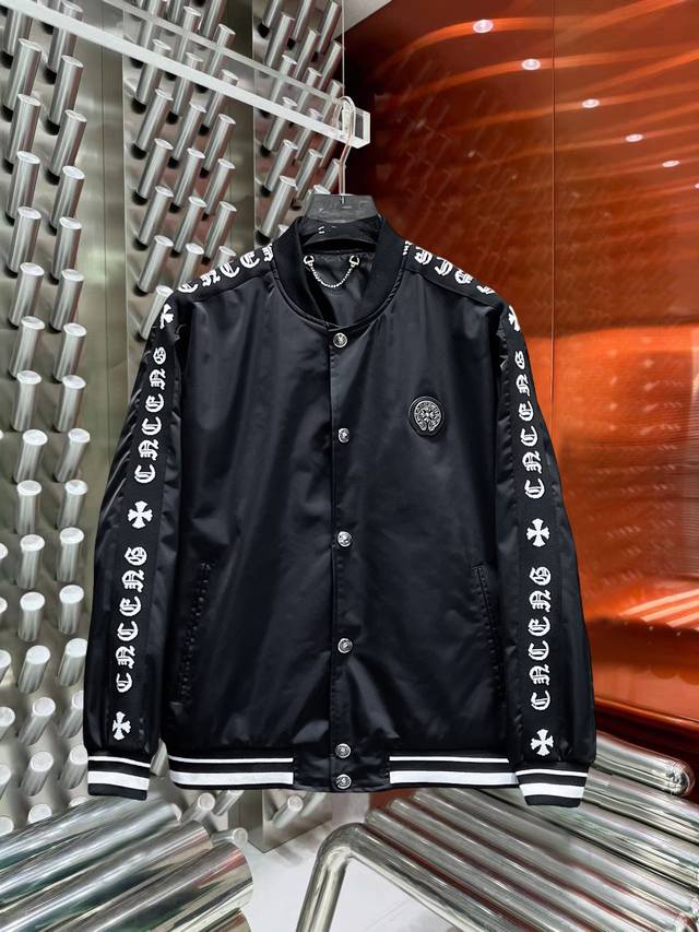 Same style as the Chrome Hearts official website, all three labels are availabl