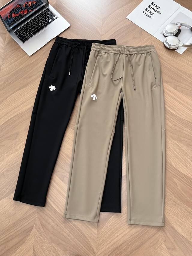 9951# Descente | Men's Woven Track Pants -Training Series Pt Zero- A versatile l
