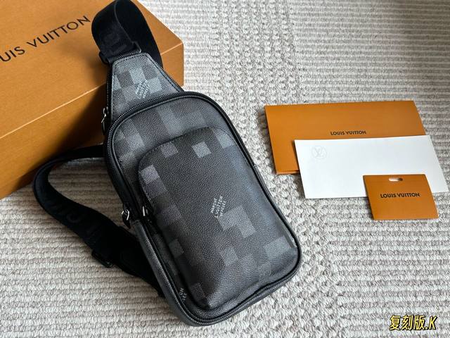 Replica edition with box Size: 31 20cm L men's chest bag A super comfortable one