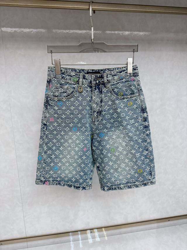 Lv 25S new men's fashionable casual denim shorts, high-end European original, fa