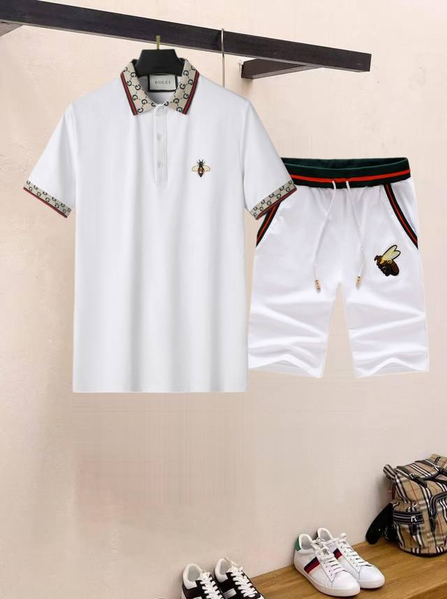 Qq Brand round neck short-sleeved shorts suit. Made of pure cotton fabric, it wo
