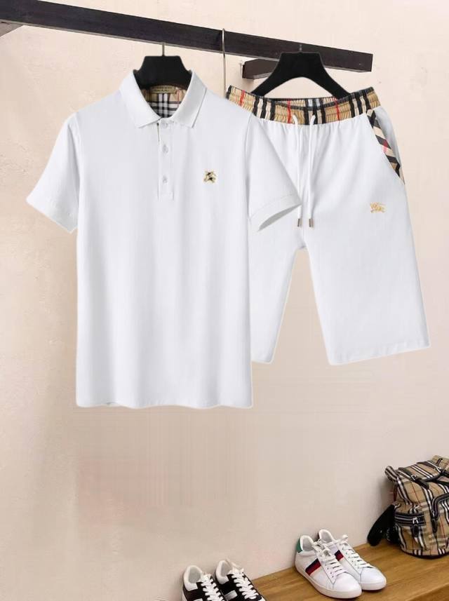 Qq Brand round neck short-sleeved shorts suit. Made of pure cotton fabric, it wo