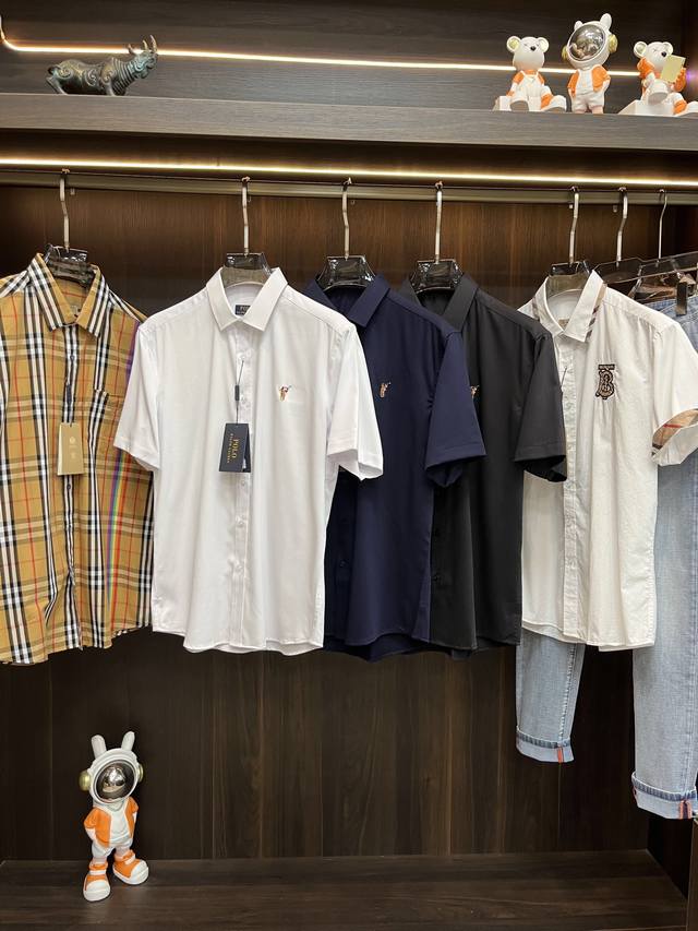 Guo is featuring the new Polo exclusive, the new Ralph Lauren classic short-slee