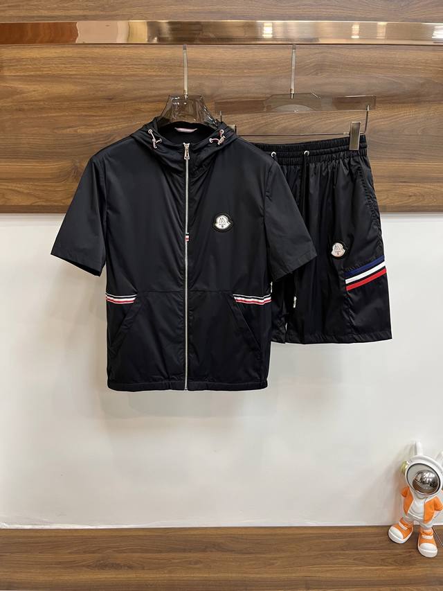 Mos is featuring the Moncler SS Early Spring Hooded Short-Sleeved Cardigan Set.