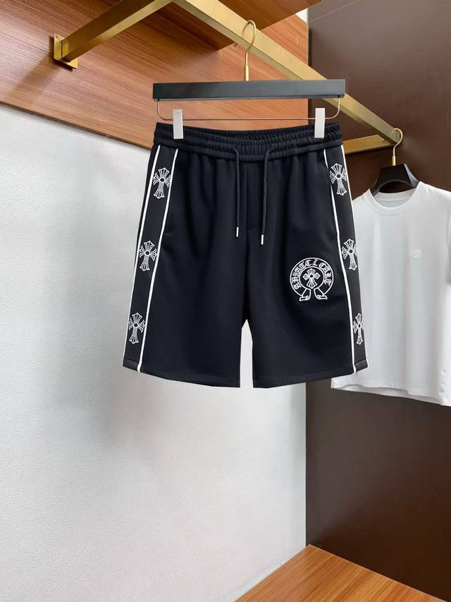 Chrome Hearts Summer Logo Knitted Sports Shorts feature an Os-style cut, creati
