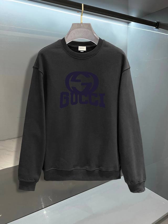 Gucci's official website features new letter prints. The double-layer, heavy-dut