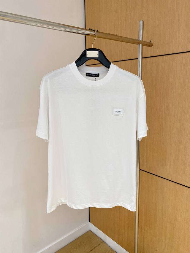 Dg 25Ss Spring/Summer new release! Newest round-neck T-shirt, featuring a stylis