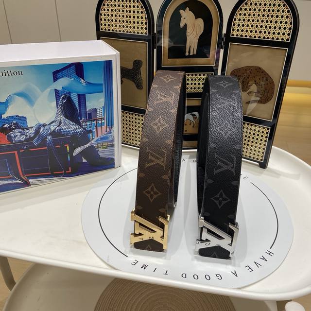 Yuan for double-sided use ~ Top-quality original Louis Vuitton double-sided cow