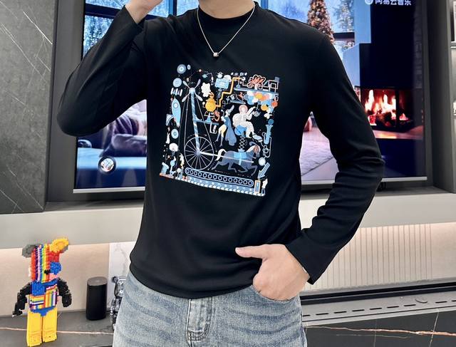 Support for the New Year H New early fall round neck long-sleeved T-shirt, regul
