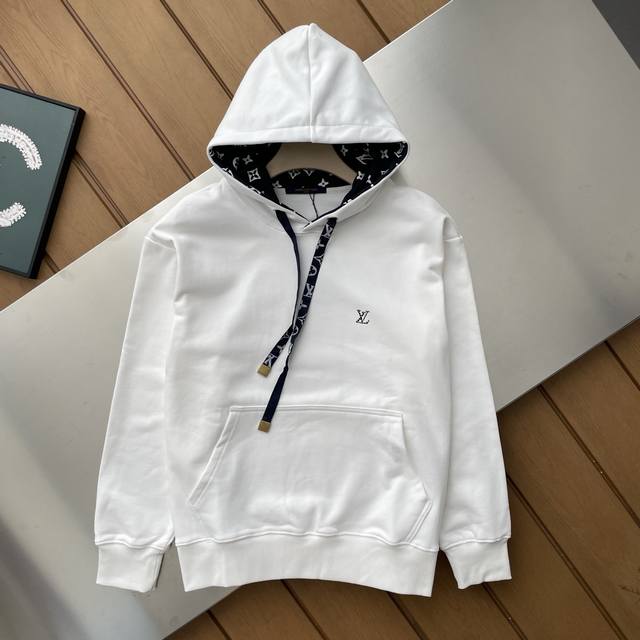 This exclusive Louis Vuitton replica features only the original. This autumn/wi