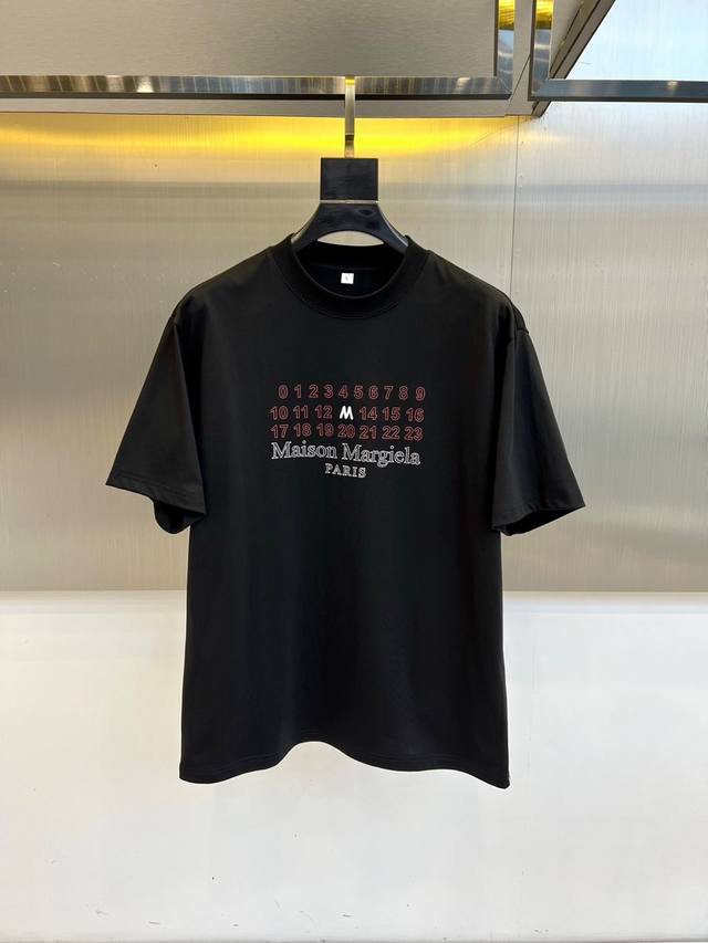 Margiela, 2025 summer men's round neck fashionable three-dimensional letter casu